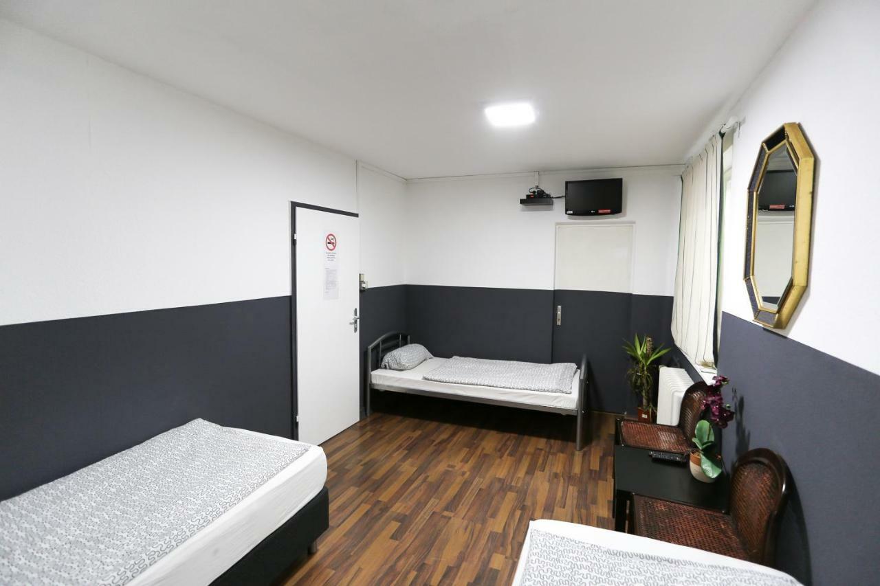 Enna-Zimmervermietung Hamburg-Harburg Buitenkant foto