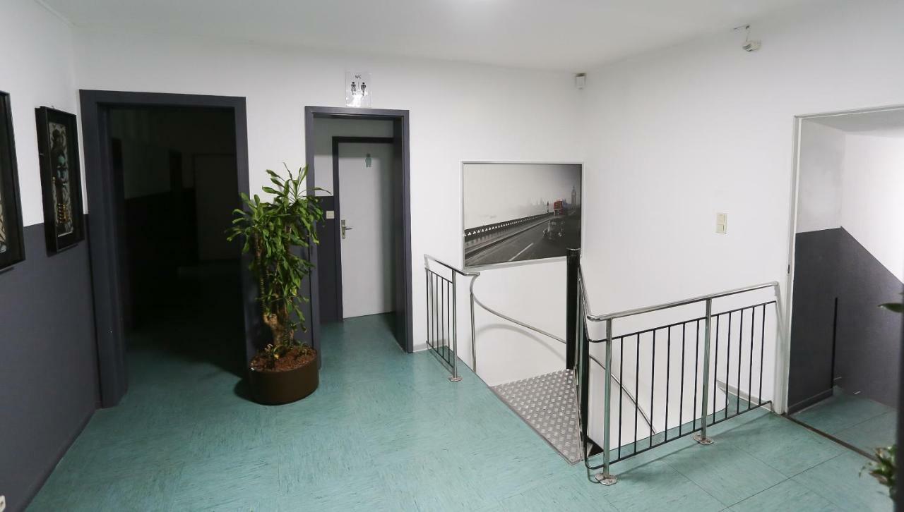 Enna-Zimmervermietung Hamburg-Harburg Buitenkant foto